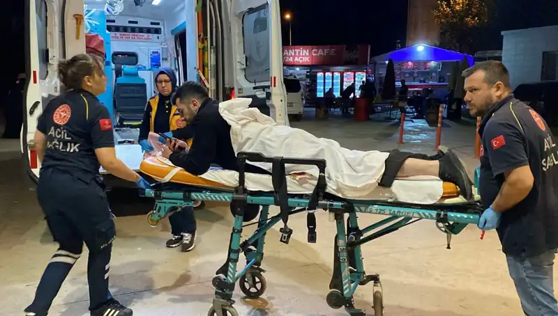 Kavga Eden Çiftçi, Uyarıda Bulunduğu Kişi Tarafından Bıçaklandı