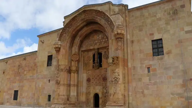 Divriği Ulu Camii ve Darüşşifası: Tarihin İzlerine Yoğun İlgi