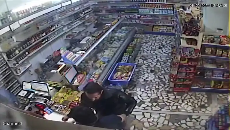 Cezaevi Firarisi Markette Bıçak Çekerek Kaos Yarattı