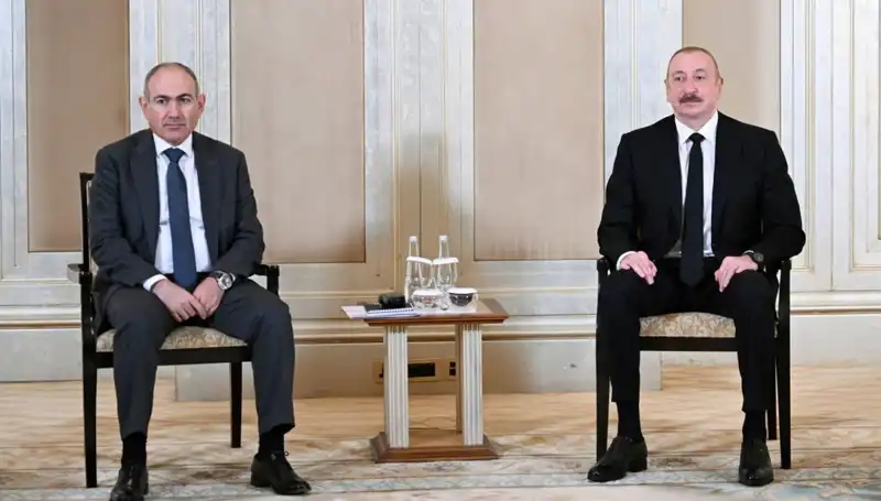 Aliyev ve Paşinyan'ın Abu Dabi'deki Barış Görüşmeleri: Yeni Bir Dönüşüm Başlıyor