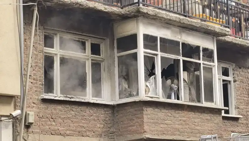 Bursa'da 2 Katlı Evde Çıkan Yangın, Bütün Mahalleyi Korkuttu
