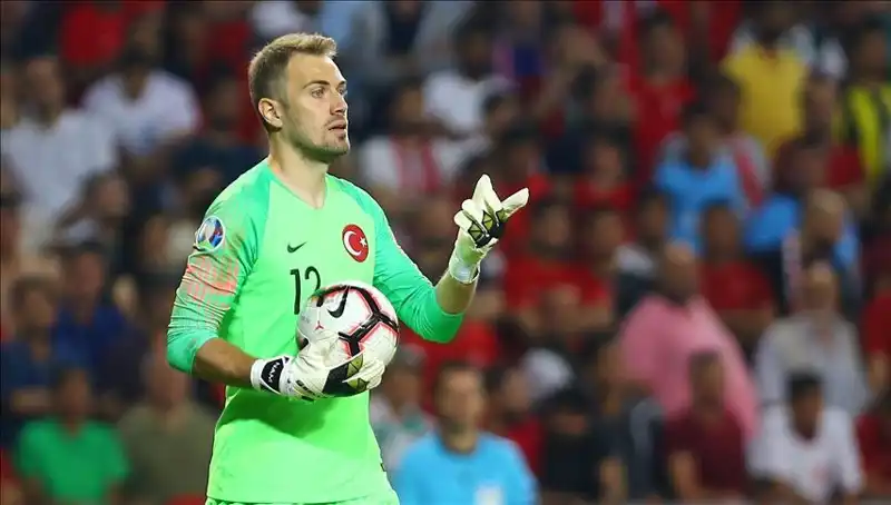 Mert Günok Futbol Kariyerinde Yeni Bir Dönem Açıyor! Emeklilik Yaşını Açıkladı