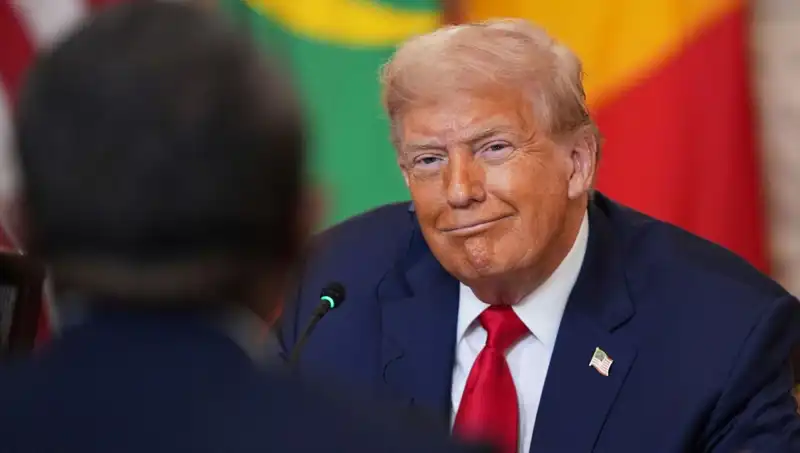 Yoksullukla Mücadelede Şok İddia: Trump Bağlantılı Lobiler Milyonlar Kazanıyor!
