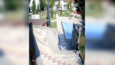 Kastamonu'da Muhtarın Uyardığı Kişi Tarafından Bıçaklanması Şok Edici Olay!