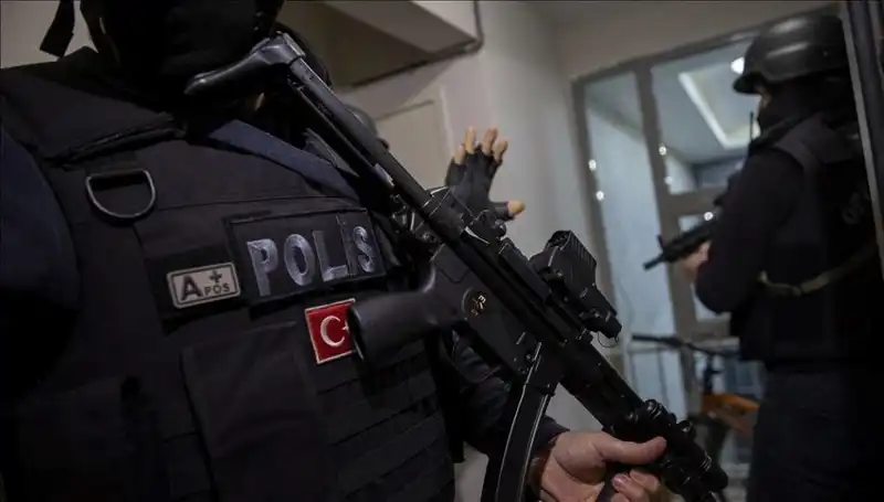 Afyon'da İhbar Üzerine Gerçekleşen Operasyonda 26 Şüpheli Yakalandı