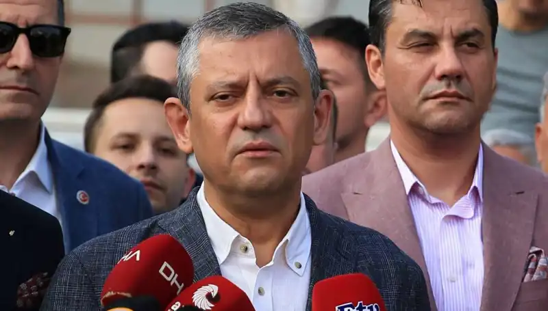 Özgür Özel: "Seçim Sandığını Kaldırmak İçin Çalışıyorlar!"