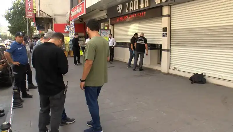 Güpegündüz Cadde Ortasında Kuyumcu Soyma Çetesi: Gözaltılar ve Soruşturma Başlatıldı